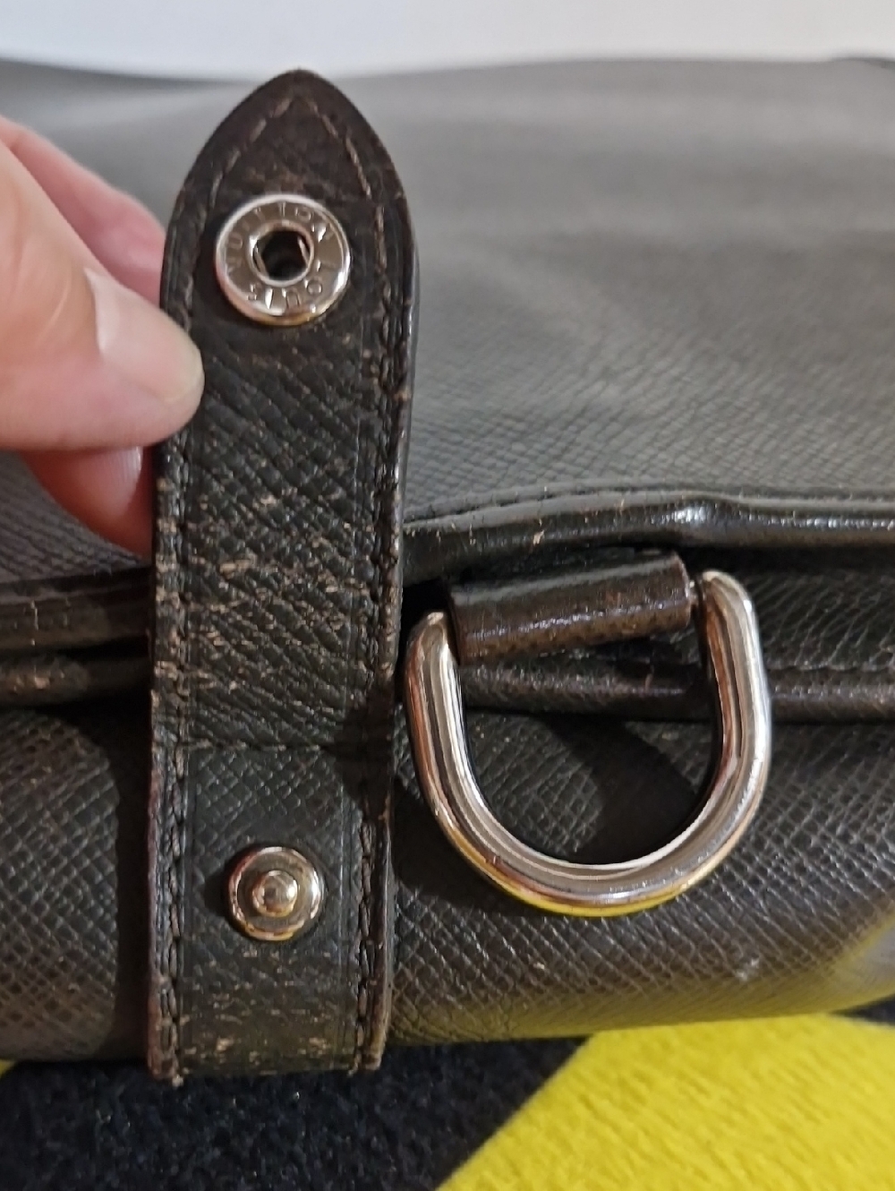 Louis Vuitton Dark Brown Taiga Leather Messenger Bag - Picture 3 of 12